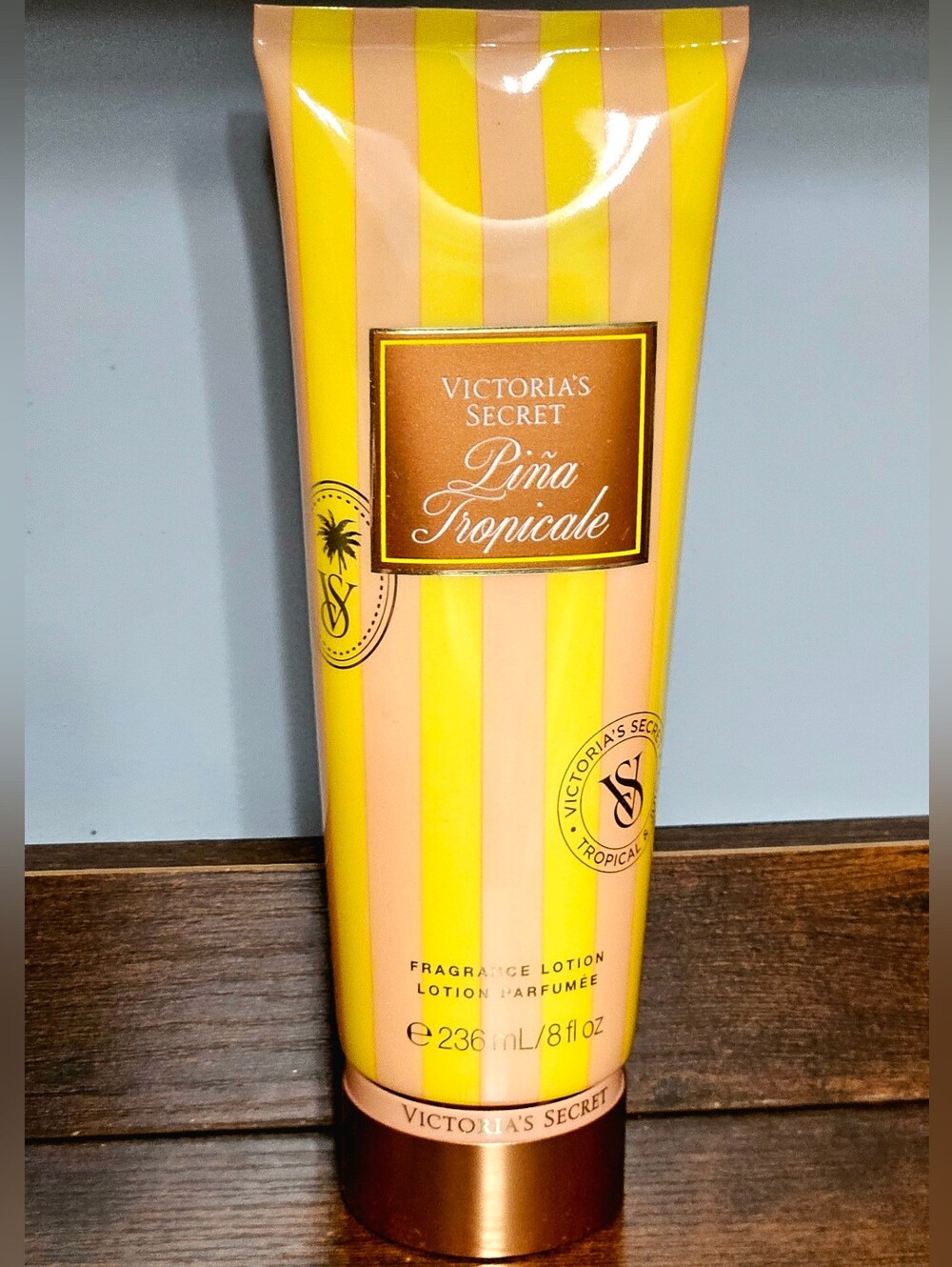 Victoria's Secret PINA TROPICALE Body Lotion NEW 8oz MSRP $19.95 Cabana Squeeze
